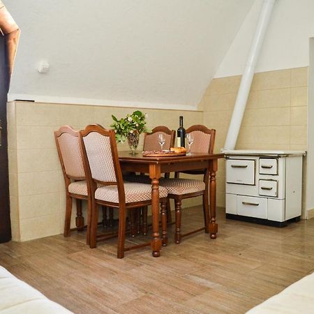 Grandma'S Hut Villa Niksic Ngoại thất bức ảnh
