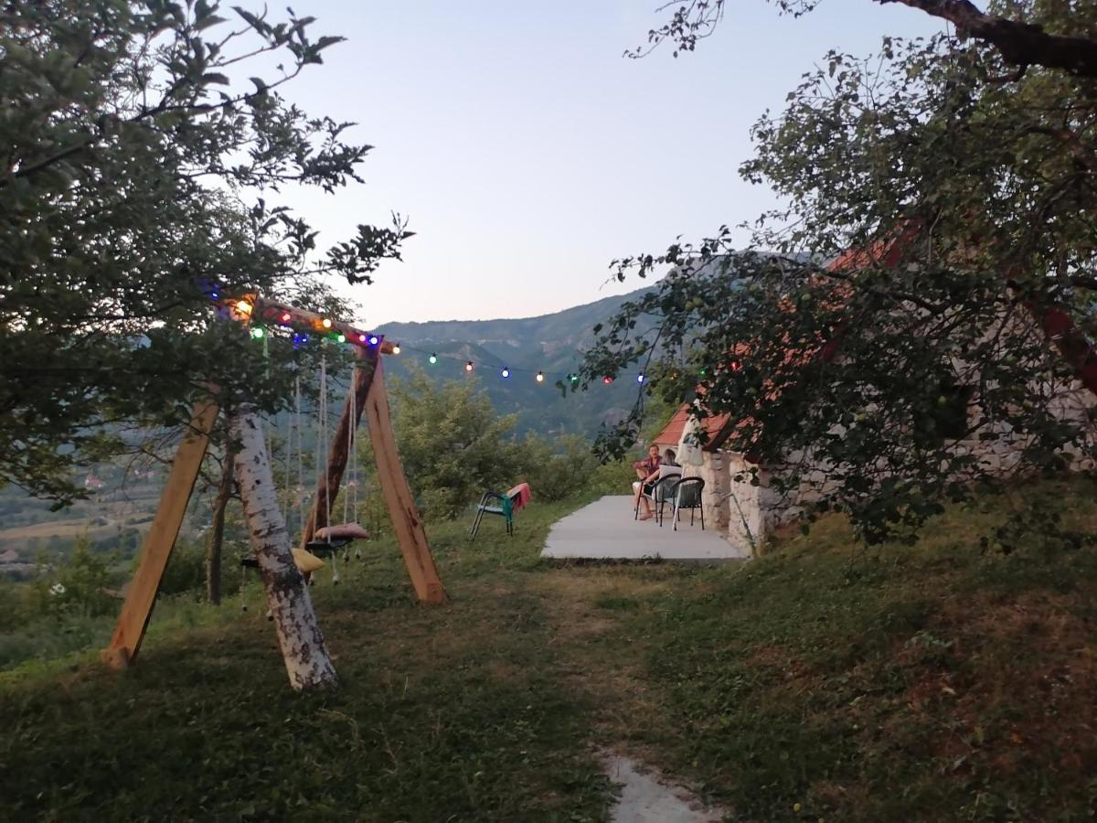 Grandma'S Hut Villa Niksic Ngoại thất bức ảnh